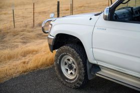 1998 TOYOTA HILUX SPORTS PICKUP TRUCK 2L-TE -