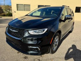 2023 CHRYSLER PACIFICA VAN V6, 3.6 LITER LIMITED VAN 4D