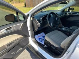 2020 Ford Fusion - Image 6