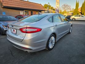 2015 FORD FUSION SEDAN 4-CYL, HYBRID, 2.0 LITER SE HYBRID SEDAN 4D