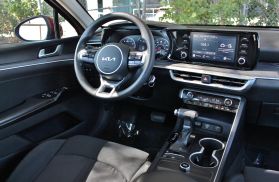 2022 KIA K5