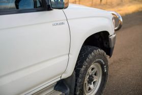 1998 TOYOTA HILUX SPORTS PICKUP TRUCK 2L-TE -