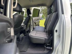 2017 NISSAN TITAN XD CREW CAB PICKUP V8, TURBO DIESEL, 5.0L S PICKUP 4D 6 1/2 FT