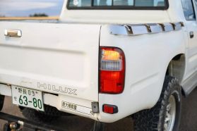 1998 TOYOTA HILUX SPORTS PICKUP TRUCK 2L-TE -