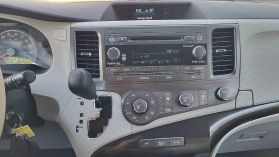2011 Toyota Sienna Le Minivan 4d - Image 13