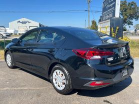 2020 Hyundai Elantra Se Sedan 4d - Image 4