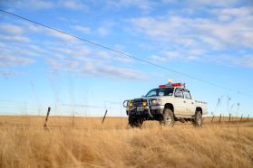 1998 TOYOTA HILUX SPORTS PICKUP TRUCK 2L-TE -