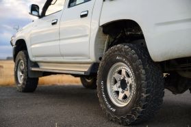 1998 TOYOTA HILUX SPORTS PICKUP TRUCK 2L-TE -