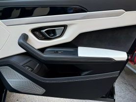 2019 LAMBORGHINI URUS SUV V8, TWIN TURBO, 4.0 LITER SPORT UTILITY 4D
