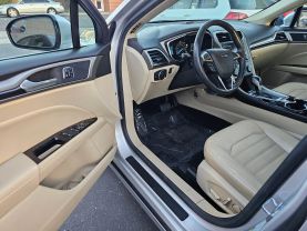 2015 FORD FUSION SEDAN 4-CYL, HYBRID, 2.0 LITER SE HYBRID SEDAN 4D