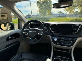 2023 CHRYSLER PACIFICA VAN V6, 3.6 LITER LIMITED VAN 4D