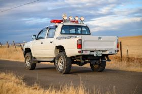 1998 TOYOTA HILUX SPORTS PICKUP TRUCK 2L-TE -