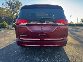 2020 CHRYSLER VOYAGER