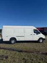 2003 Dodge Sprinter 2500 Cargo - Image 6