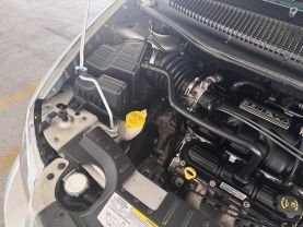 2005 CHRYSLER TOWN & COUNTRY VAN V6, 3.8 LITER TOURING MINIVAN 4D