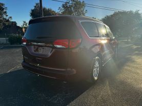2020 CHRYSLER VOYAGER