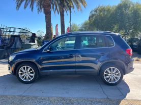 2011 Volkswagen Tiguan - Image 2