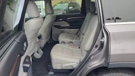 2016 Toyota Highlander Limited Sport Utility 4d - Image 21