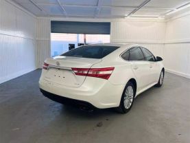 2013 TOYOTA AVALON