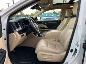 Used 2019 TOYOTA HIGHLANDER SUV V6, 3.5 LITER LIMITED PLATINUM SPORT UTILITY 4D - LA Auto Star located in Virginia Beach, VA