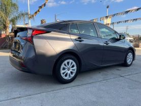 2020 TOYOTA PRIUS HATCHBACK 4-CYL, HYBRID, 1.8 LITER XLE HATCHBACK 4D