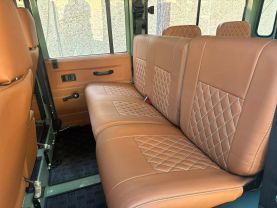 1993 LAND ROVER DEFENDER - - 110