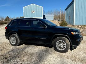 2020 JEEP GRAND CHEROKEE SUV V6, VVT, 3.6 LITER LAREDO E SPORT UTILITY 4D at T&T Repairables - used car dealership in Spencer, Indiana.