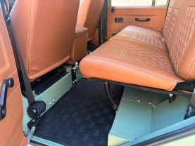 1993 LAND ROVER DEFENDER - - 110