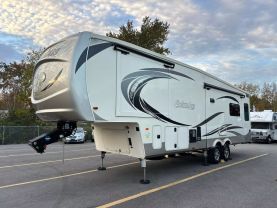 Used 2018 PALOMINO COLUMBUS FW 5TH WHEEL - 298RL - LA Auto Star located in Virginia Beach, VA