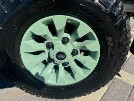 1993 LAND ROVER DEFENDER - - 110