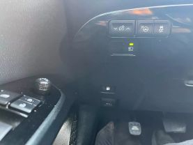 2020 TOYOTA PRIUS HATCHBACK 4-CYL, HYBRID, 1.8 LITER XLE HATCHBACK 4D