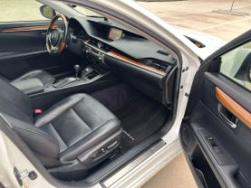 2013 LEXUS ES SEDAN 4-CYL, HYBRID, 2.5 LITER ES 300H SEDAN 4D
