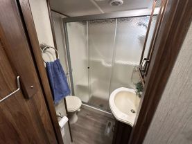 Used 2018 PALOMINO COLUMBUS FW 5TH WHEEL - 298RL - LA Auto Star located in Virginia Beach, VA
