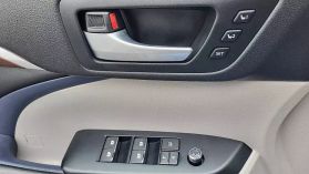 2016 Toyota Highlander Limited Sport Utility 4d - Image 20