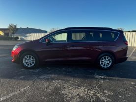 2020 CHRYSLER VOYAGER
