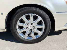 2009 CADILLAC DTS SEDAN V8, 4.6 LITER SEDAN 4D