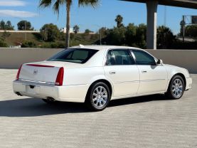 2009 CADILLAC DTS SEDAN V8, 4.6 LITER SEDAN 4D
