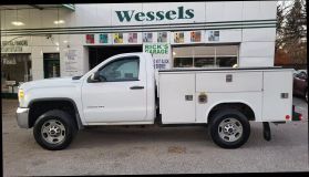 2017 Gmc Sierra 2500 Hd Regular Cab Wt 8 Ft Utility Body 4x4 - Image 1