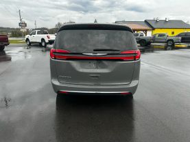 2022 CHRYSLER PACIFICA