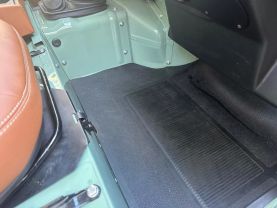 1993 LAND ROVER DEFENDER - - 110