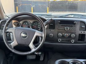 2007 CHEVROLET SILVERADO 2500 HD CREW CAB PICKUP V8, 6.0 LITER LT PICKUP 4D 6 1/2 FT