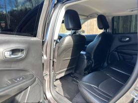 2018 Jeep Compass - Image 9