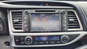 2016 Toyota Highlander Limited Sport Utility 4d - Image 13