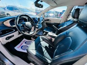 2017 CHRYSLER PACIFICA VAN V6, 3.6 LITER TOURING-L PLUS MINIVAN 4D