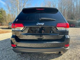 2020 JEEP GRAND CHEROKEE SUV V6, VVT, 3.6 LITER LAREDO E SPORT UTILITY 4D at T&T Repairables - used car dealership in Spencer, Indiana.