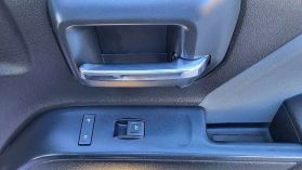 2017 Chevrolet Silverado 2500 Hd Crew Cab Work Truck 4d 8 Ft Duramax Diesel - Image 25