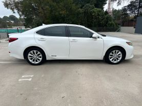 2013 LEXUS ES SEDAN 4-CYL, HYBRID, 2.5 LITER ES 300H SEDAN 4D