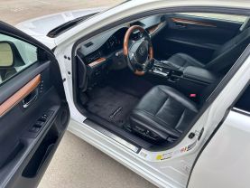 2013 LEXUS ES SEDAN 4-CYL, HYBRID, 2.5 LITER ES 300H SEDAN 4D