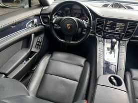 2015 PORSCHE PANAMERA
