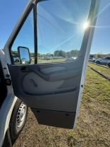 2003 Dodge Sprinter 2500 Cargo - Image 15